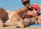 Beach exhibitionist photos - amateur sex pictures and girlfriend porn ...