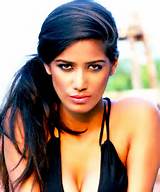 Poonam Pandey Seduces As Laila In The Latest Song Of Nasha Bollywood