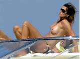 Cindy Crawford Topless Naked Sun Bathing!