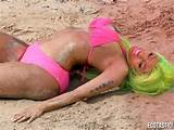 Nicki Minaj Bikini Pictures Flash Her All Over Cans